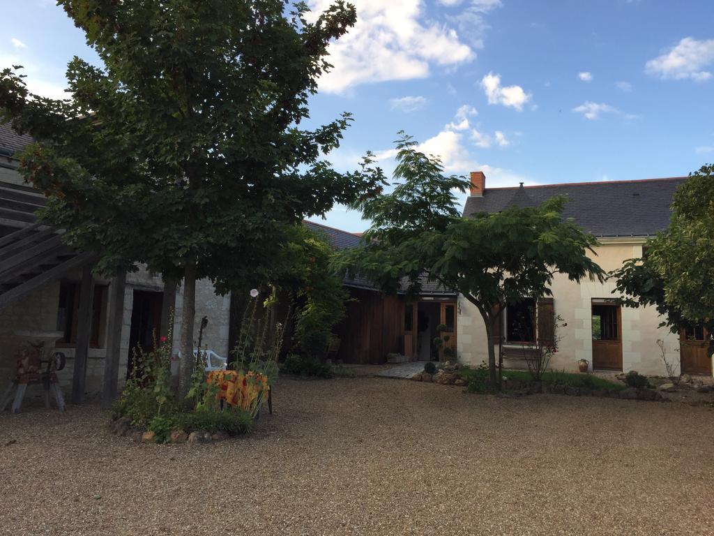 Hotel Les Caves Ambillou-Château Exterior foto